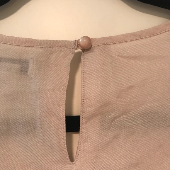 Banana Republic Ruffle top - Picture 4 of 4